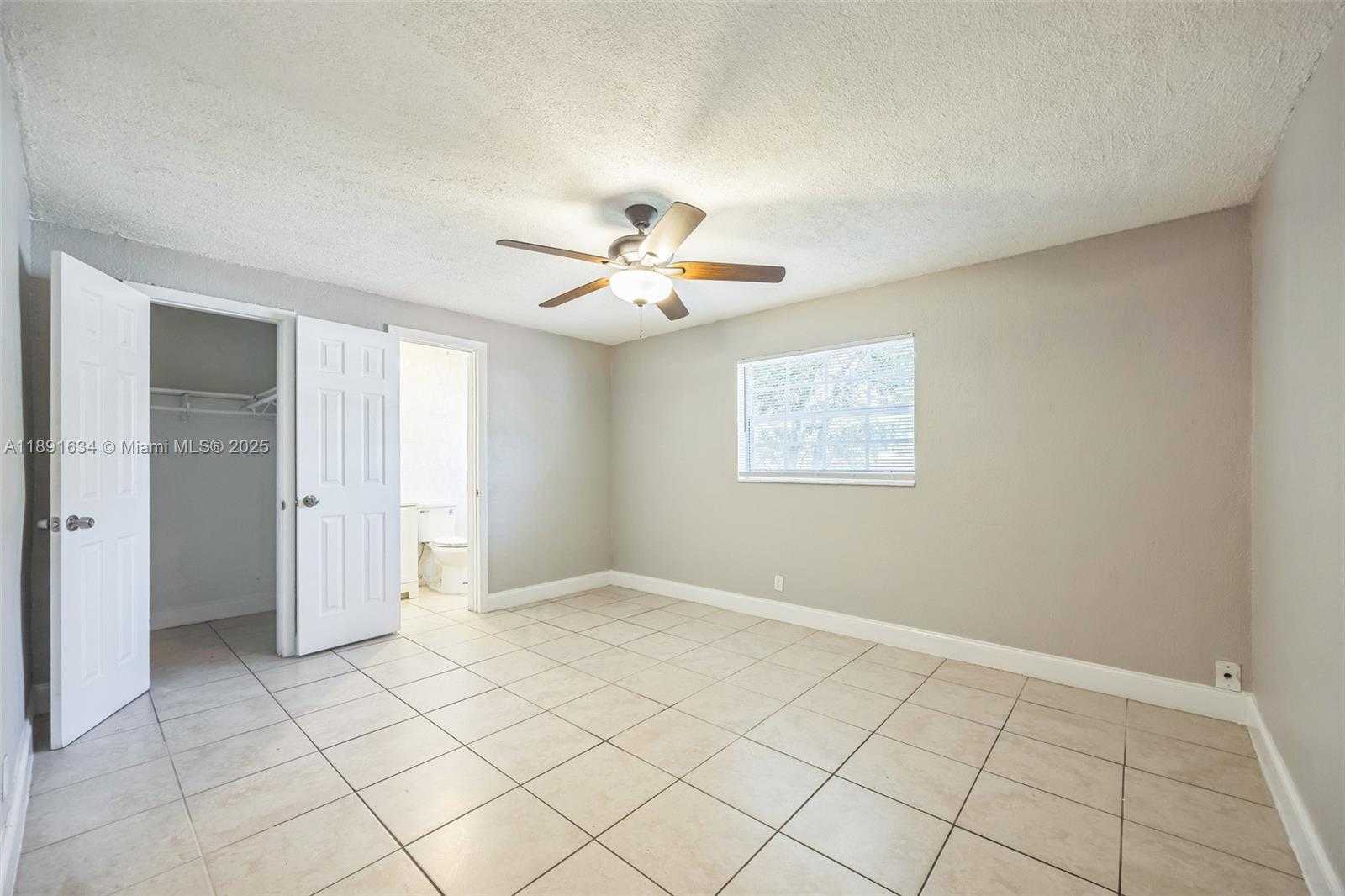 Small Image of 2515 NORTH 66TH AVE, Hollywood Number 4