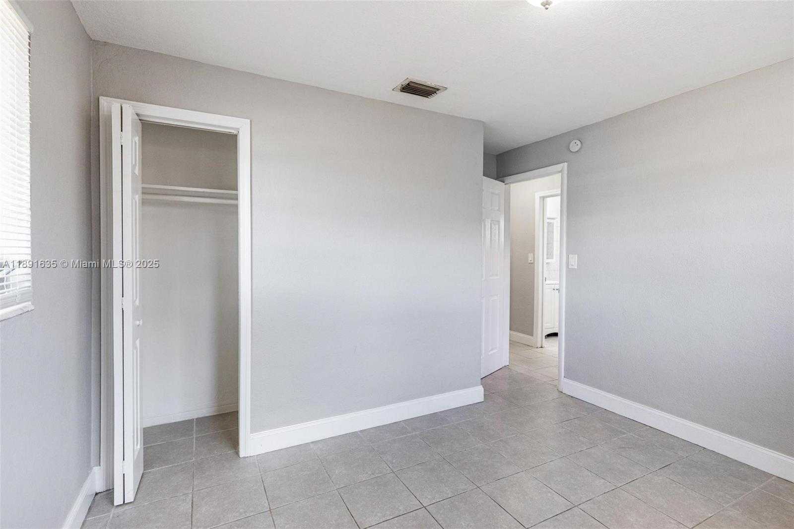 Small Image of 2811 NORTH 66TH AVE, Hollywood Number 13