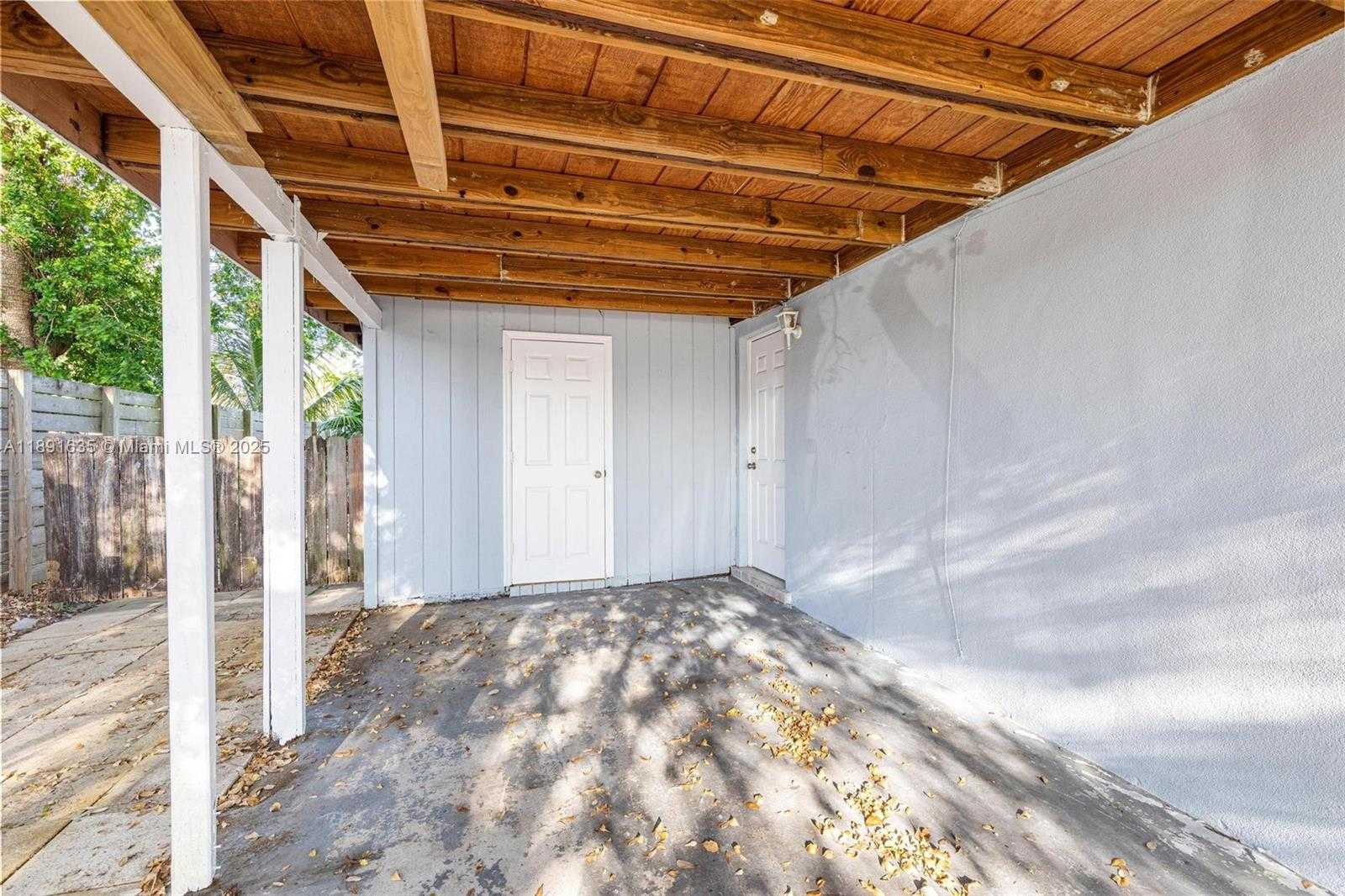 Small Image of 2811 NORTH 66TH AVE, Hollywood Number 24