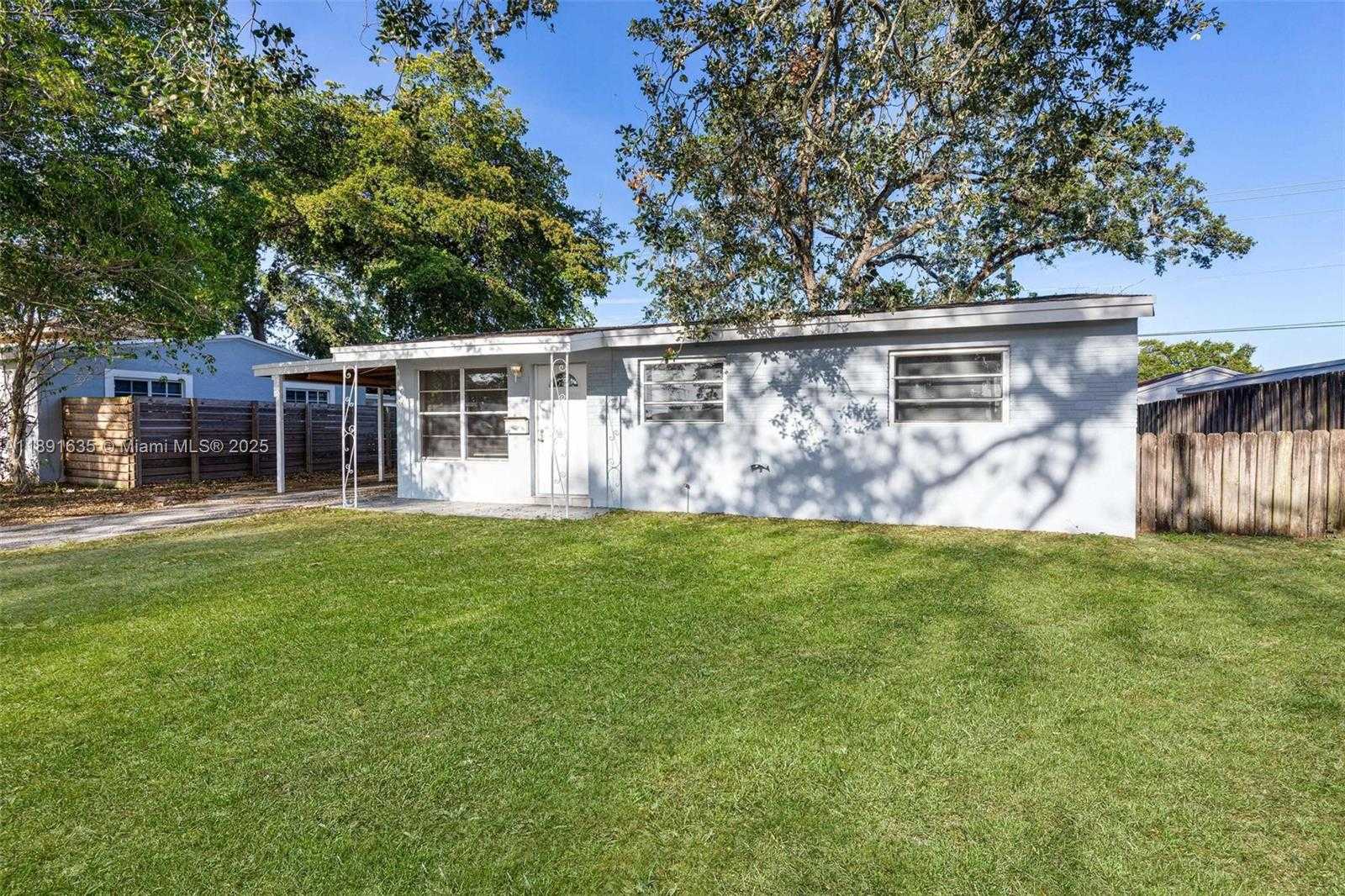 Small Image of 2811 NORTH 66TH AVE, Hollywood Number 25