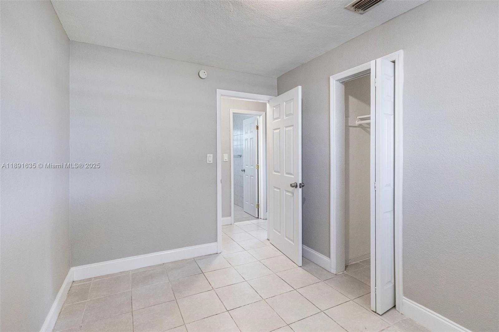Small Image of 2811 NORTH 66TH AVE, Hollywood Number 9