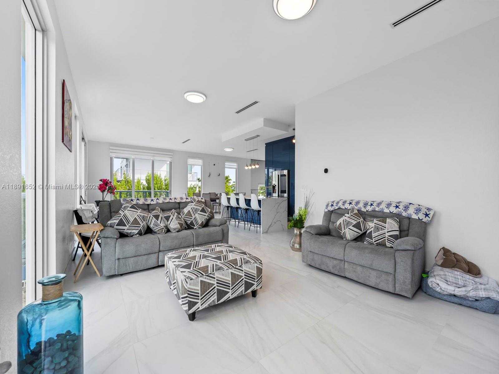Small Image of 474 BAHIA HONDA RD, Key Largo Number 15