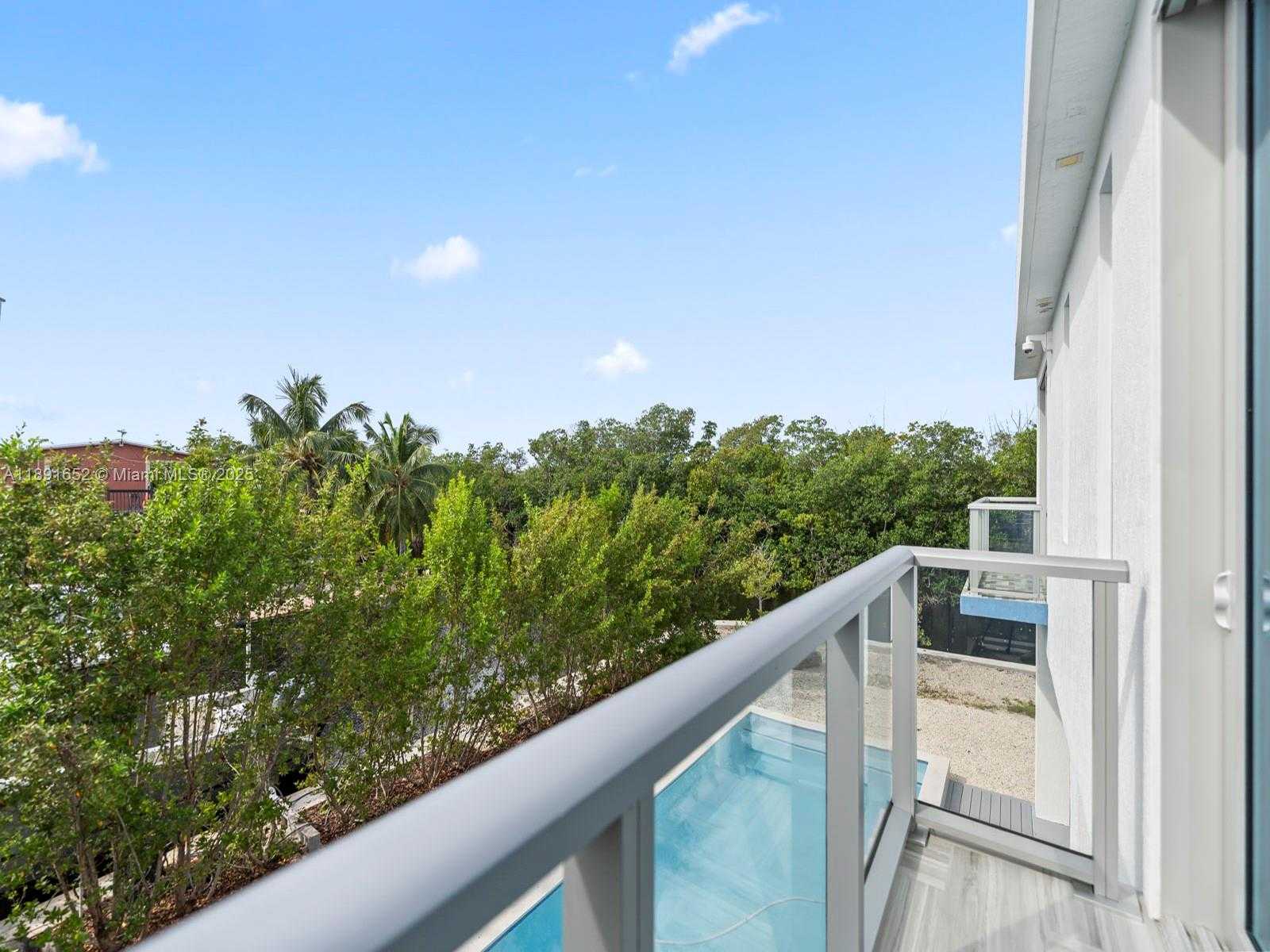 Small Image of 474 BAHIA HONDA RD, Key Largo Number 20