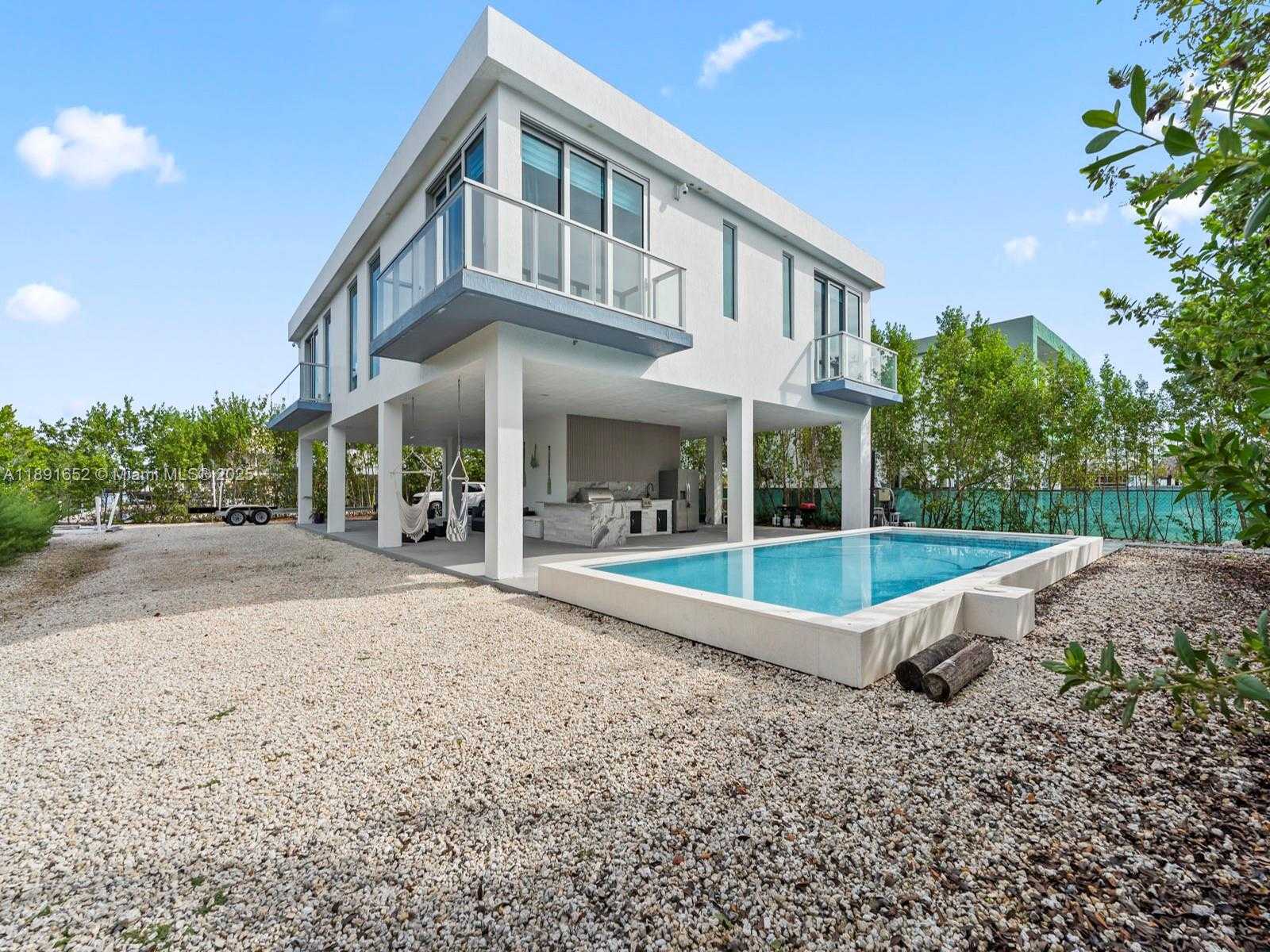 Small Image of 474 BAHIA HONDA RD, Key Largo Number 27