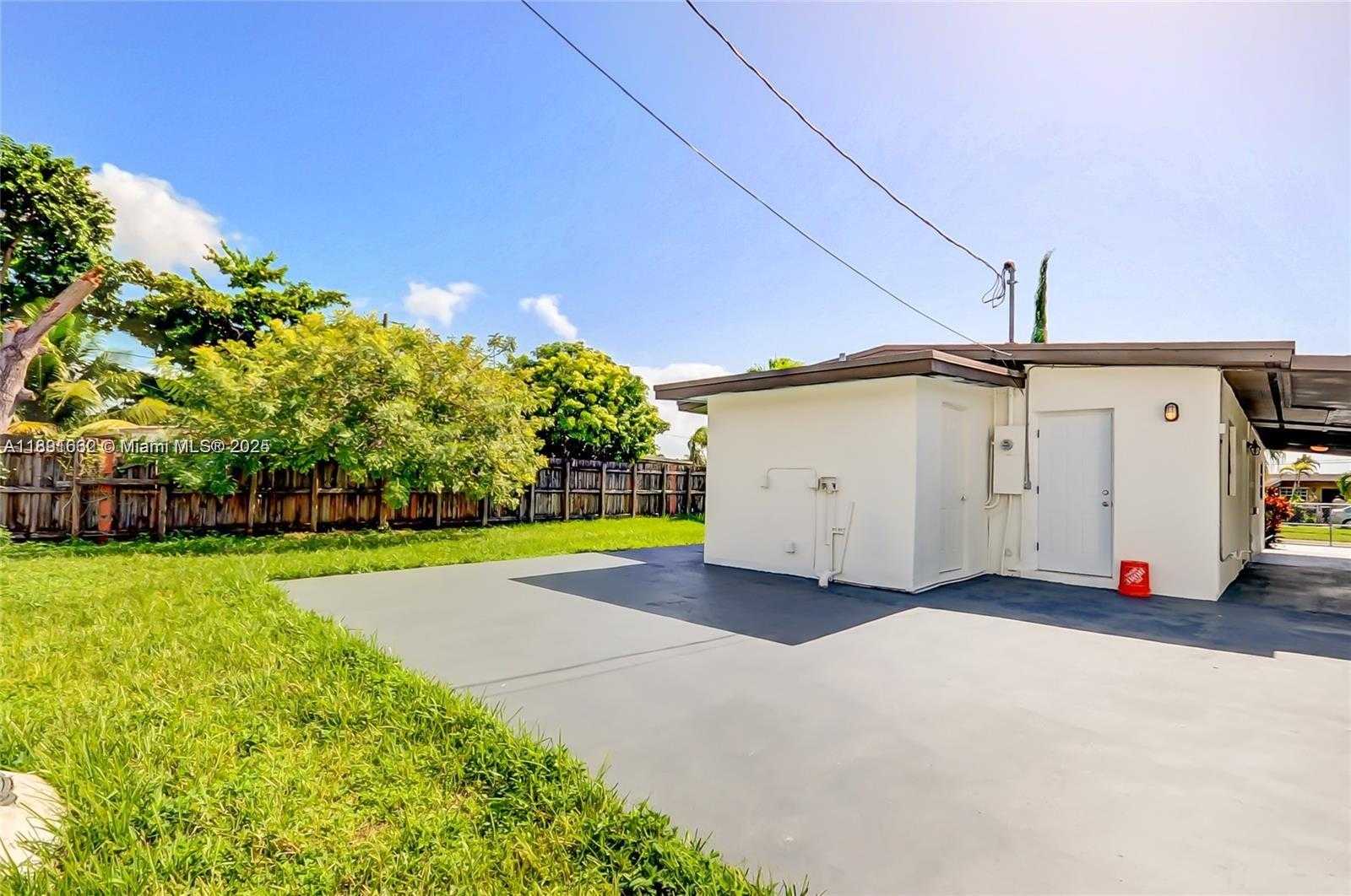 Small Image of 14465 SOUTH WEST 290TH TER, Homestead Number 16
