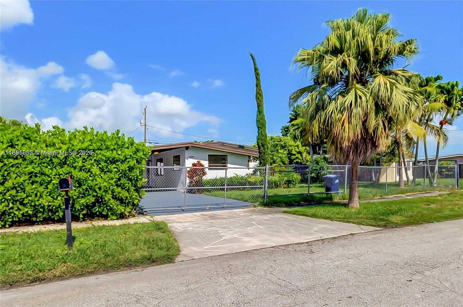 Small Image of 14465 SOUTH WEST 290TH TER, Homestead Number 23