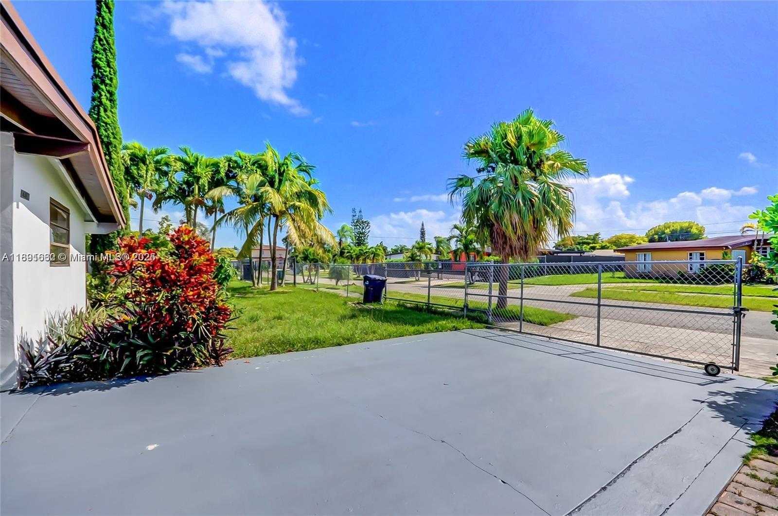 Small Image of 14465 SOUTH WEST 290TH TER, Homestead Number 26
