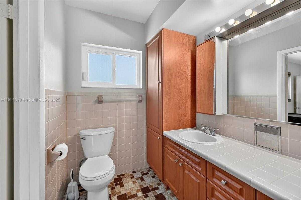 Small Image of 1621 NORTH WEST 110TH TER, Pembroke Pines Number 13