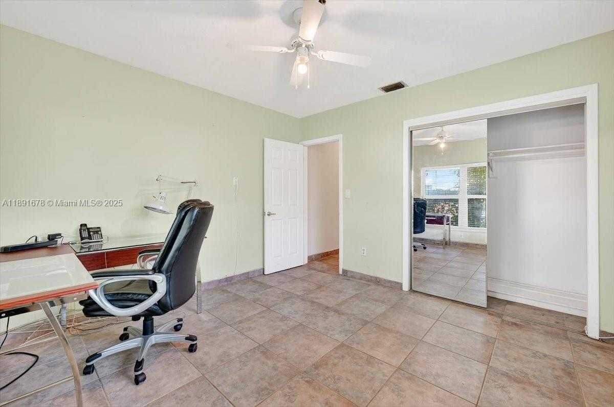 Small Image of 1621 NORTH WEST 110TH TER, Pembroke Pines Number 21