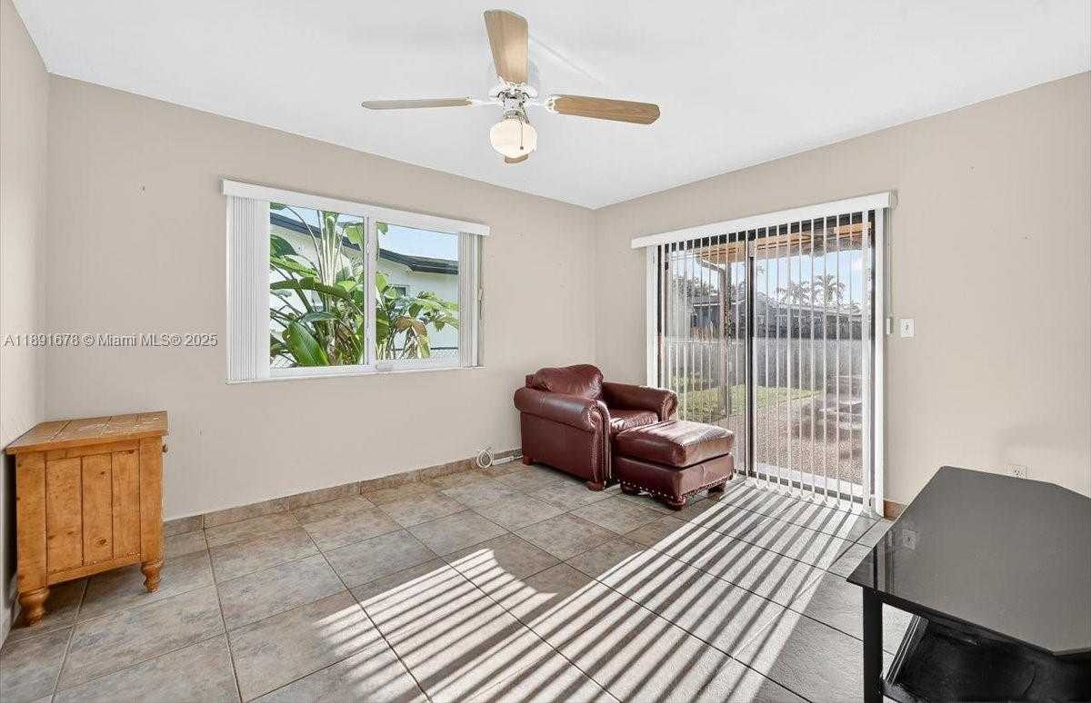 Small Image of 1621 NORTH WEST 110TH TER, Pembroke Pines Number 23