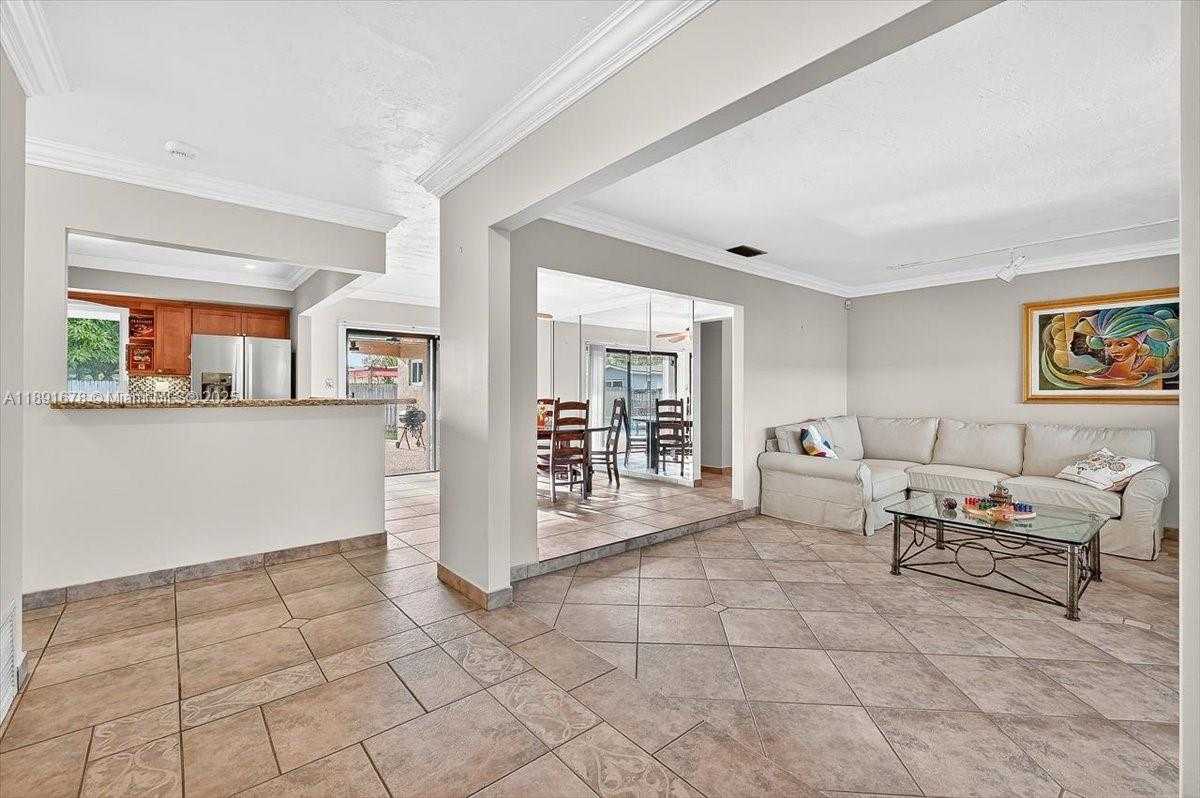 Small Image of 1621 NORTH WEST 110TH TER, Pembroke Pines Number 5