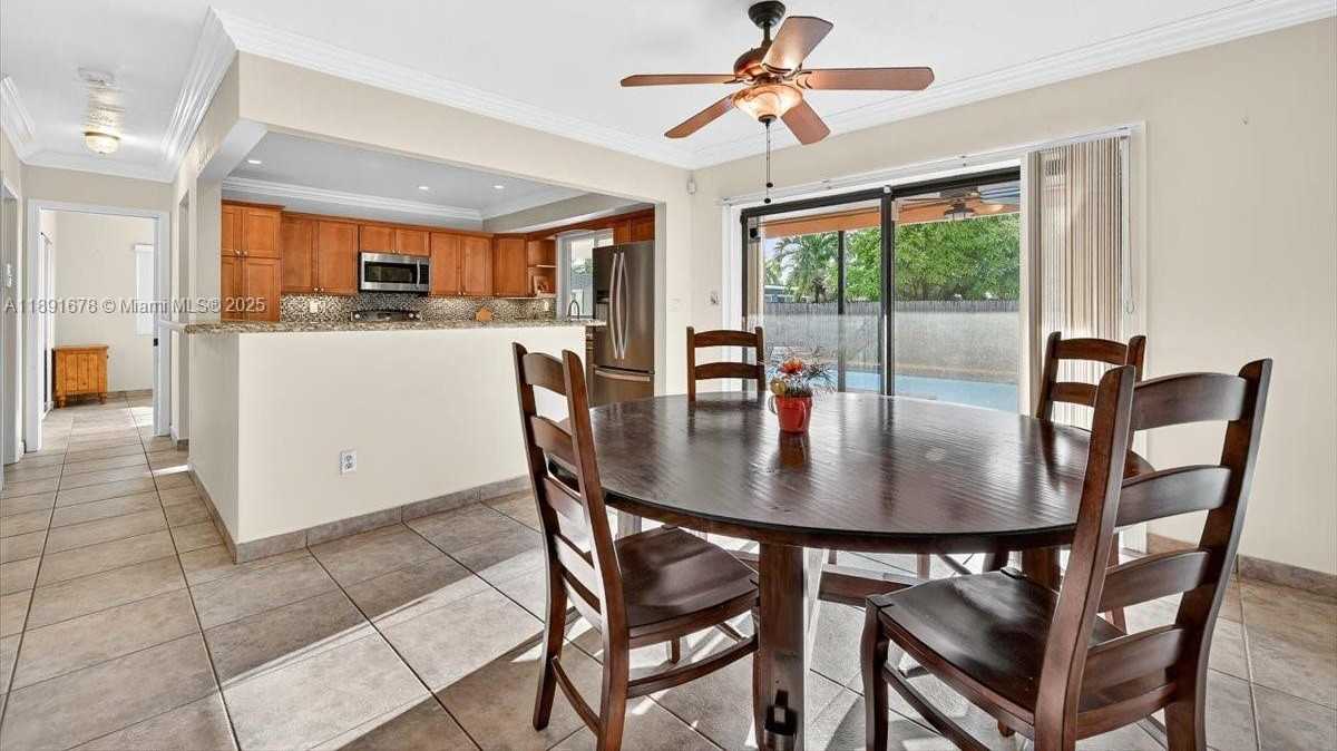 Small Image of 1621 NORTH WEST 110TH TER, Pembroke Pines Number 8