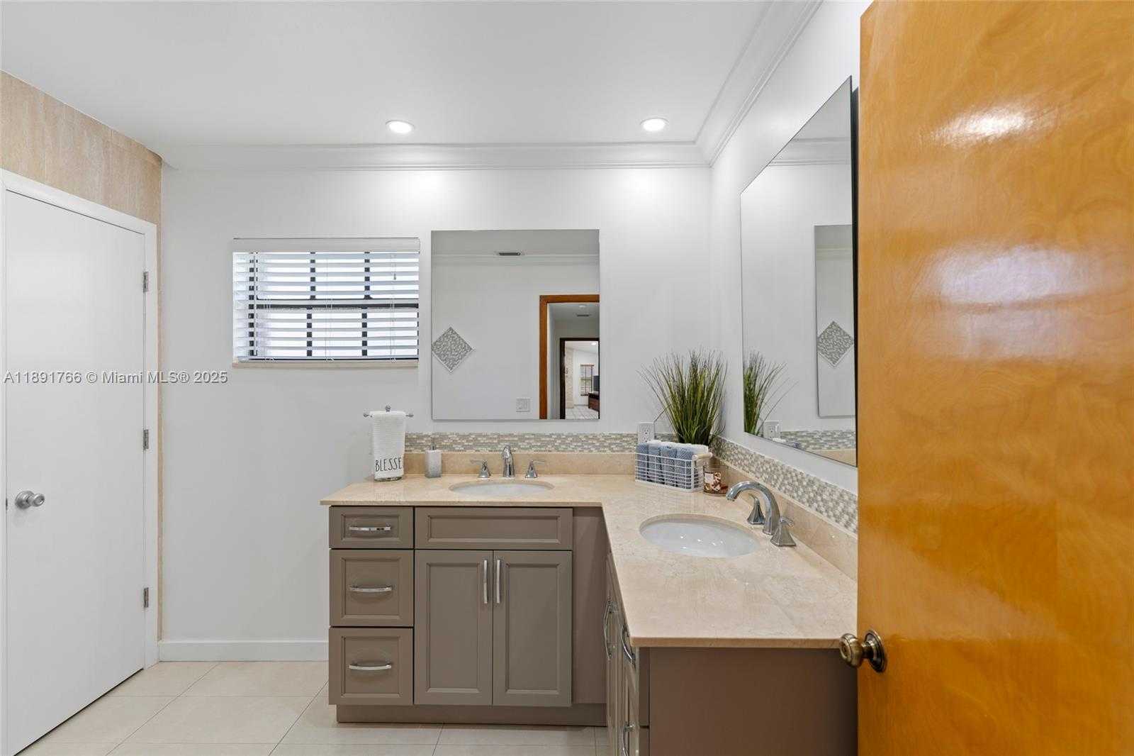 Small Image of 17320 SOUTH WEST 236TH ST, Homestead Number 33