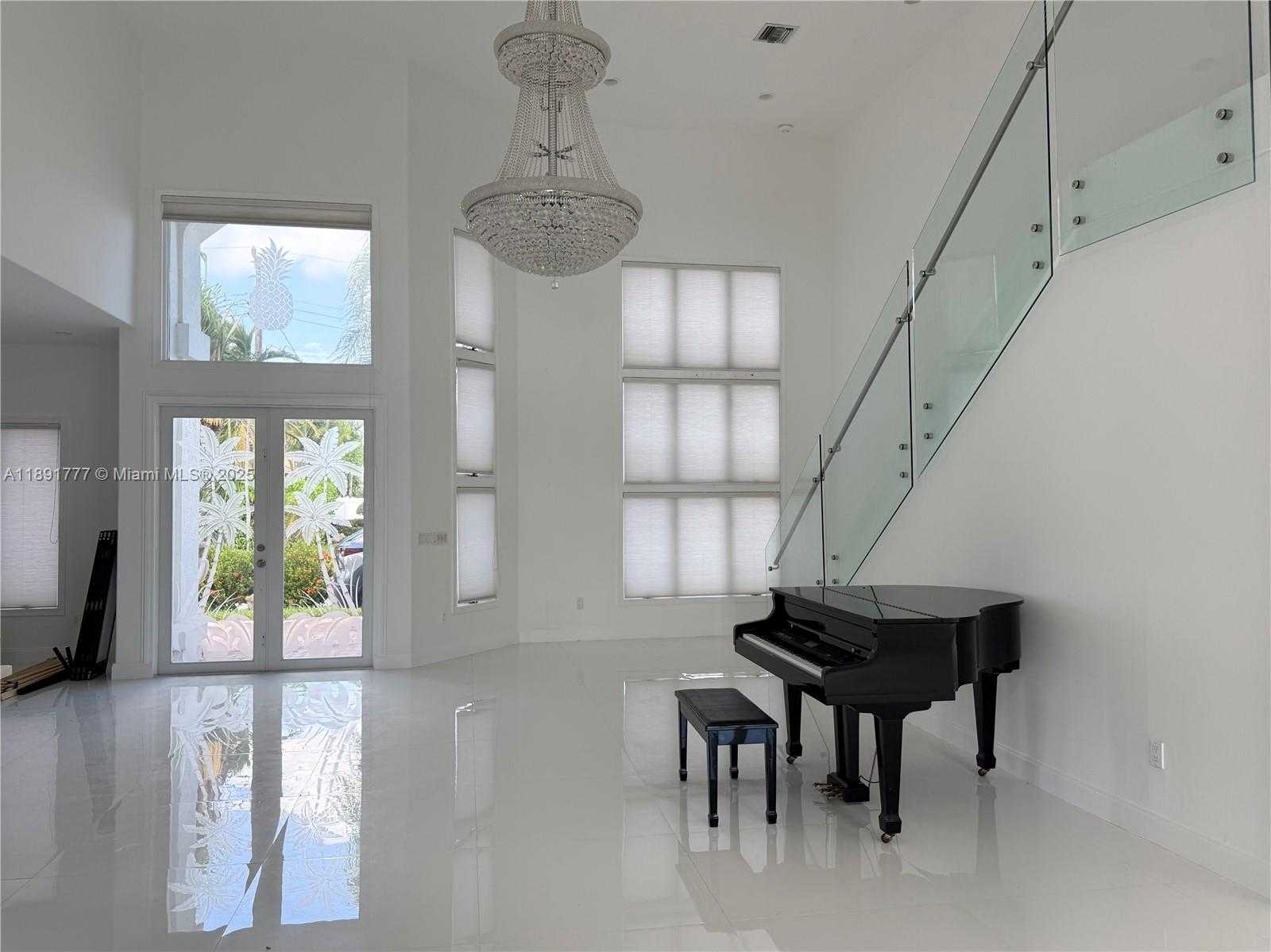 Small Image of 3030 NORTH EAST 42ND ST, Fort Lauderdale Number 10