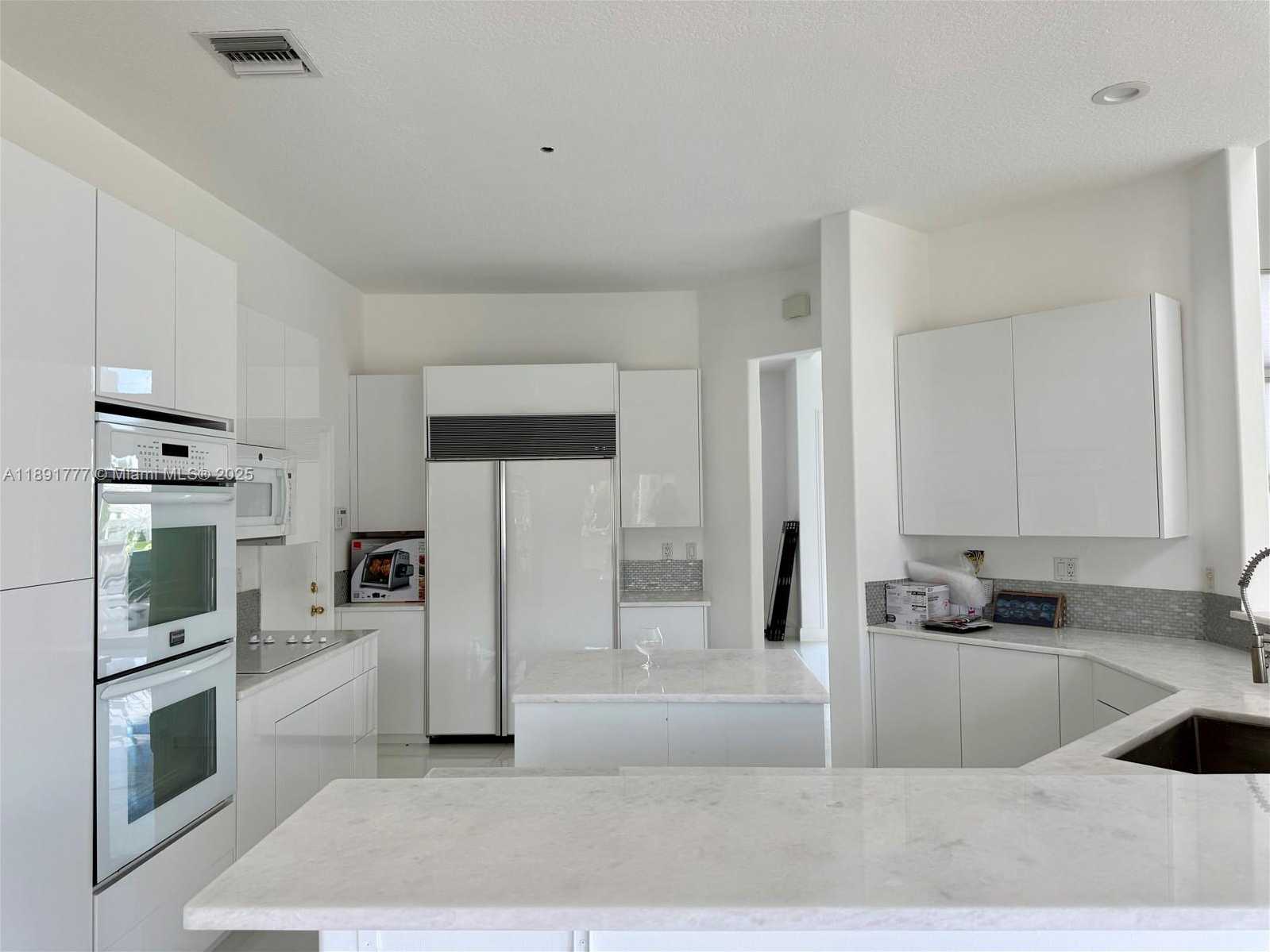 Small Image of 3030 NORTH EAST 42ND ST, Fort Lauderdale Number 16