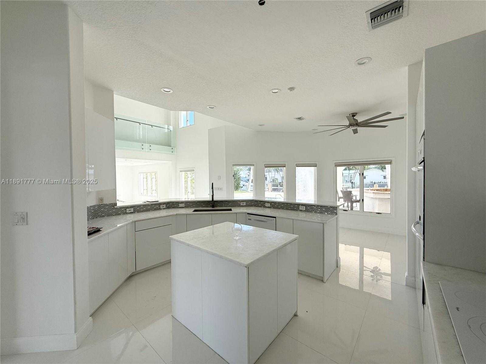 Small Image of 3030 NORTH EAST 42ND ST, Fort Lauderdale Number 17