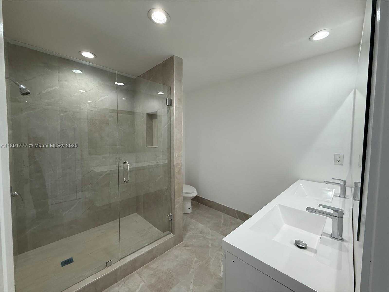 Small Image of 3030 NORTH EAST 42ND ST, Fort Lauderdale Number 29