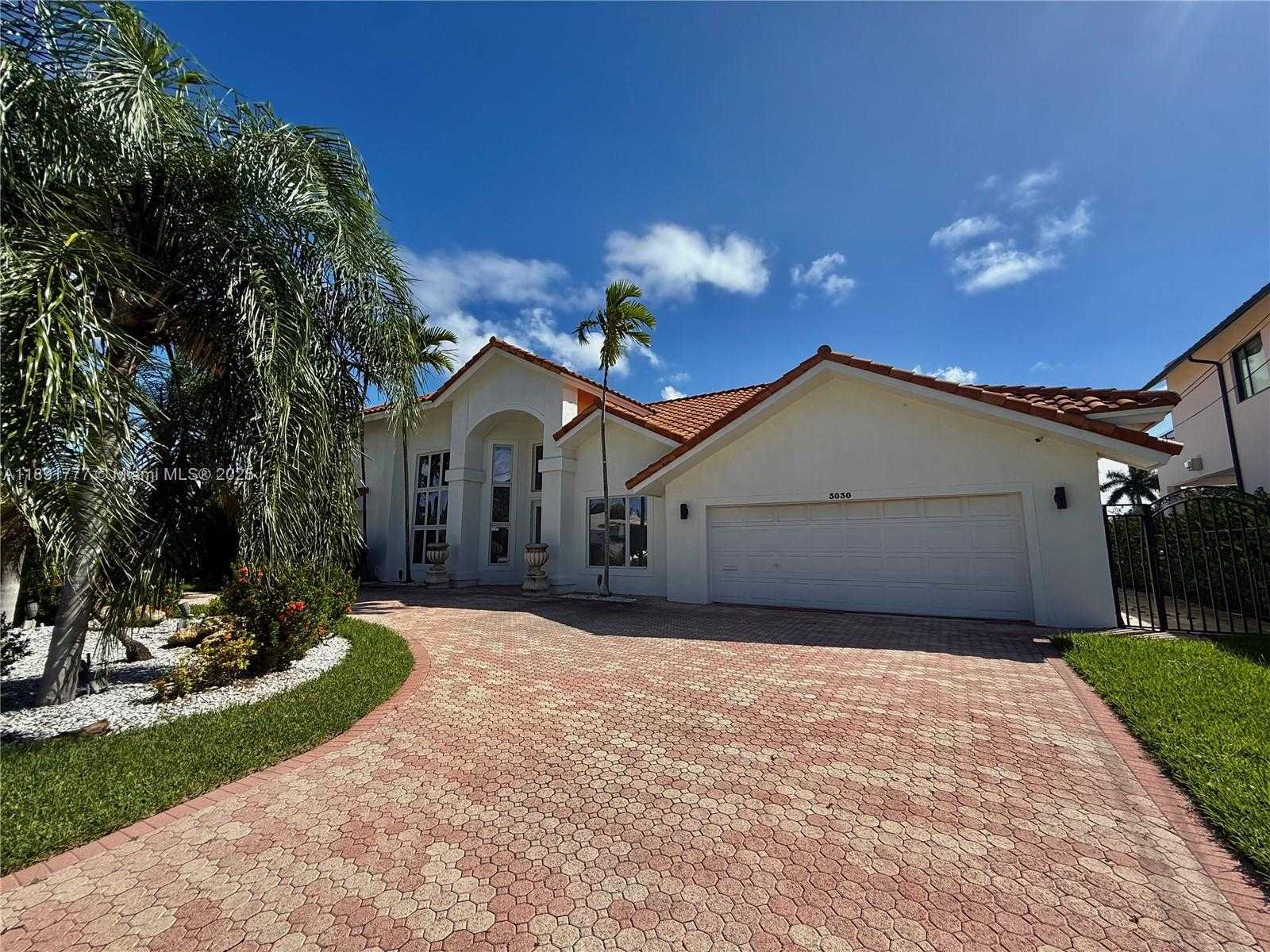 Small Image of 3030 NORTH EAST 42ND ST, Fort Lauderdale Number 3