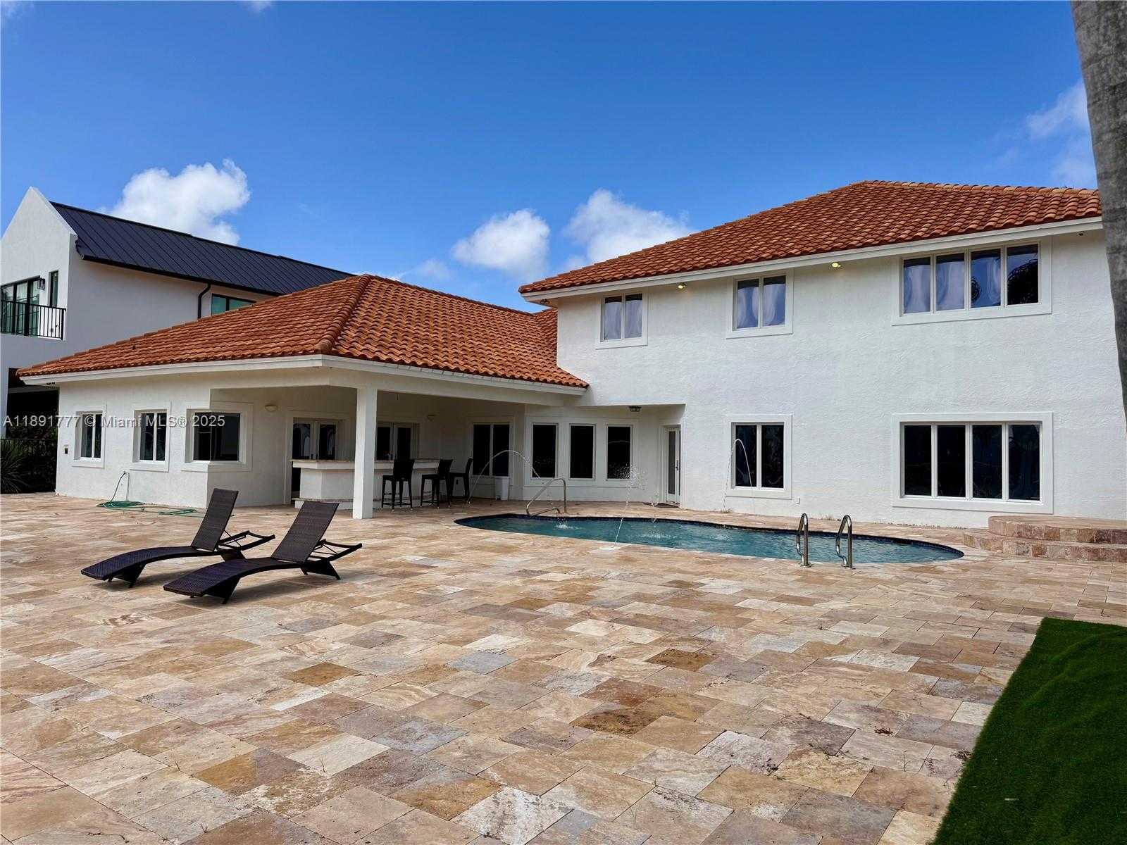 Small Image of 3030 NORTH EAST 42ND ST, Fort Lauderdale Number 4
