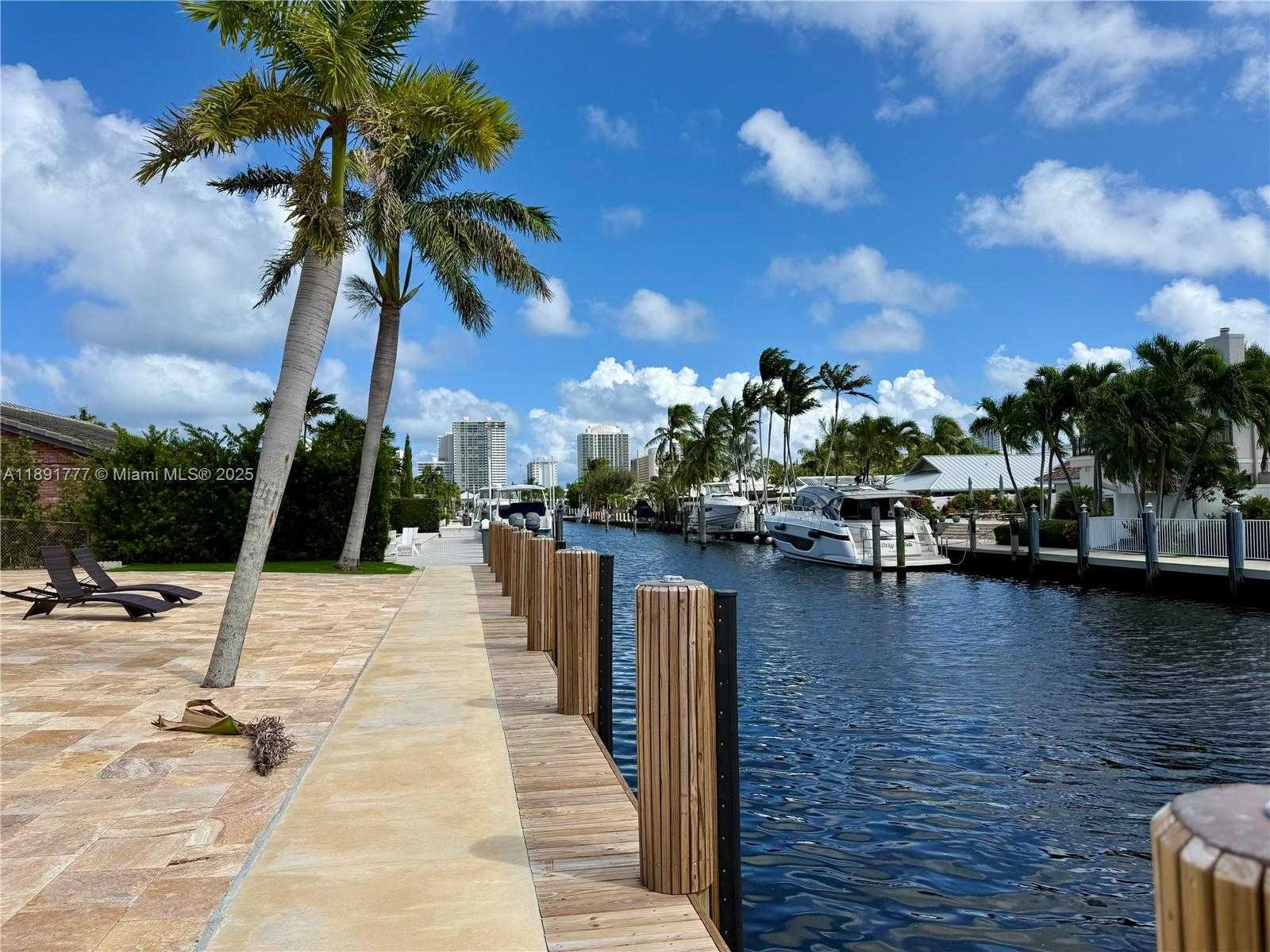 Small Image of 3030 NORTH EAST 42ND ST, Fort Lauderdale Number 6