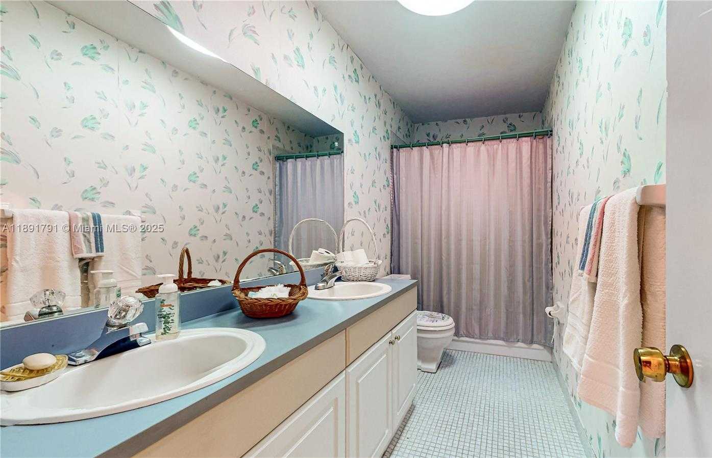 Small Image of 18401 SOUTH WEST 86TH CT, Cutler Bay Number 21
