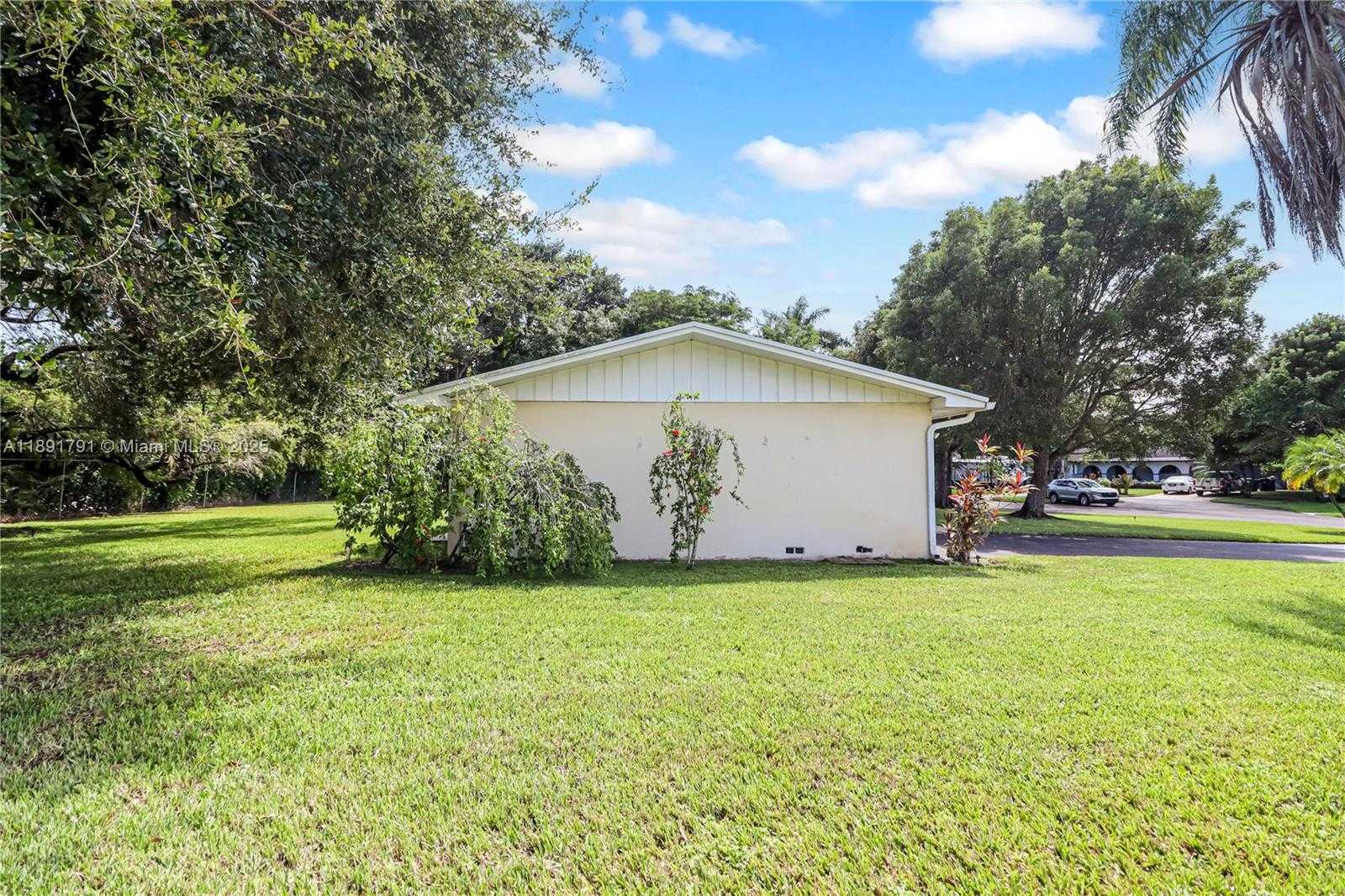 Small Image of 18401 SOUTH WEST 86TH CT, Cutler Bay Number 29