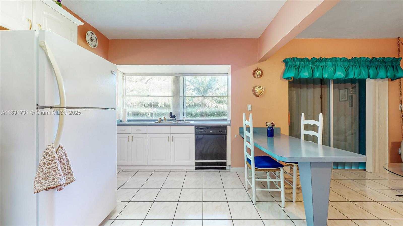 Small Image of 18401 SOUTH WEST 86TH CT, Cutler Bay Number 5