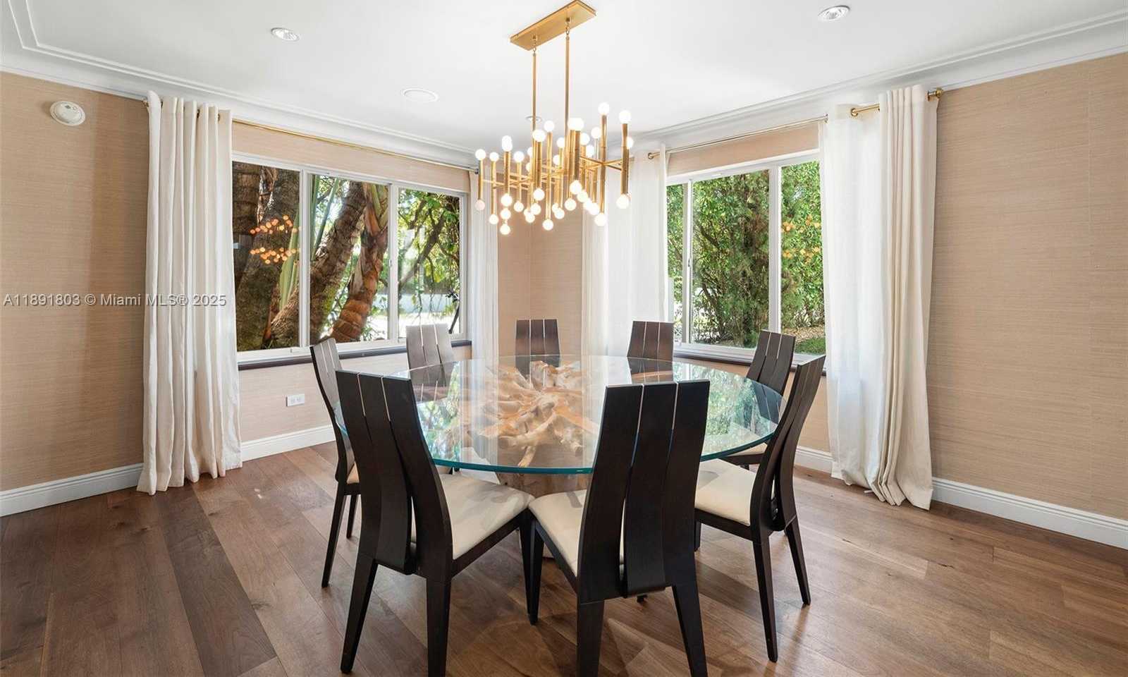 Small Image of 2701 NORTH BAY RD, Miami Beach Number 12