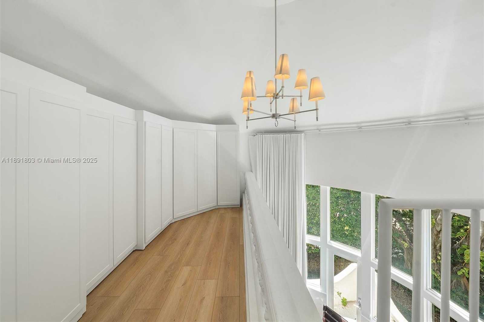 Small Image of 2701 NORTH BAY RD, Miami Beach Number 24