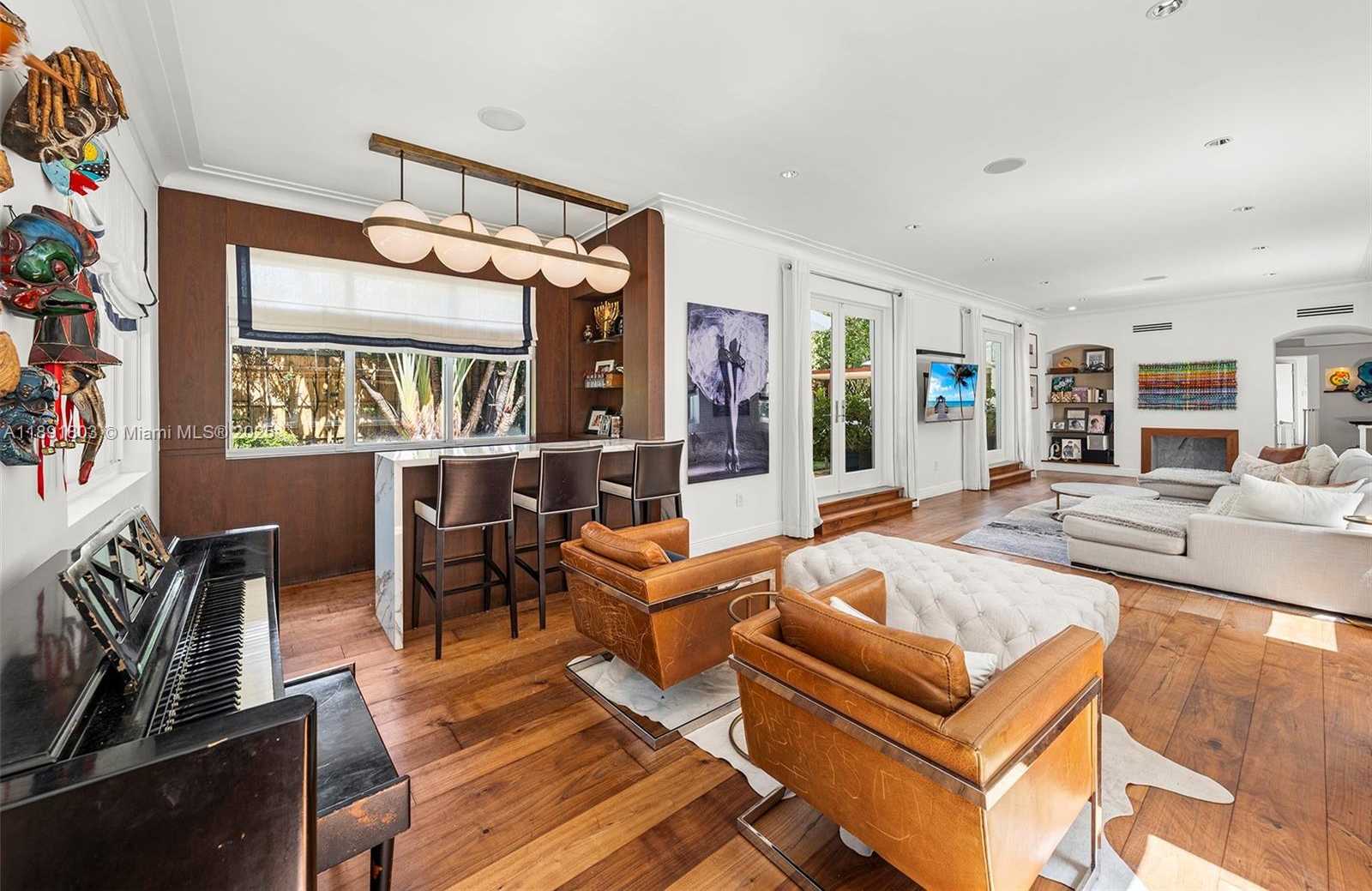 Small Image of 2701 NORTH BAY RD, Miami Beach Number 9