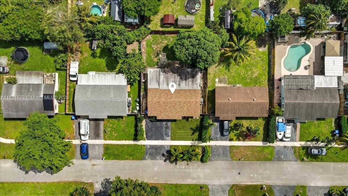 Small Image of 514 SOUTH WEST 72ND TER, North Lauderdale Number 25