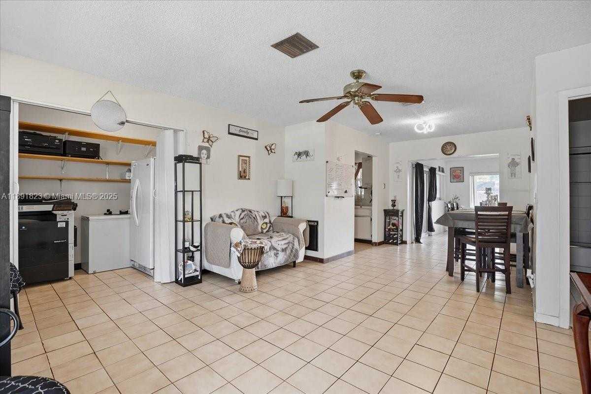 Small Image of 514 SOUTH WEST 72ND TER, North Lauderdale Number 5