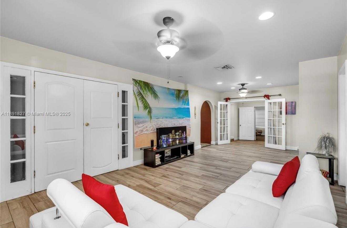 Small Image of 6441 ALLEN ST, Hollywood Number 11