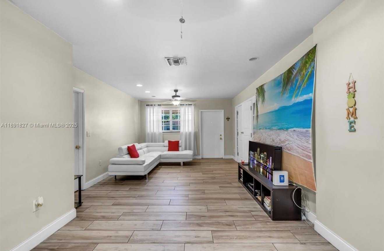 Small Image of 6441 ALLEN ST, Hollywood Number 12