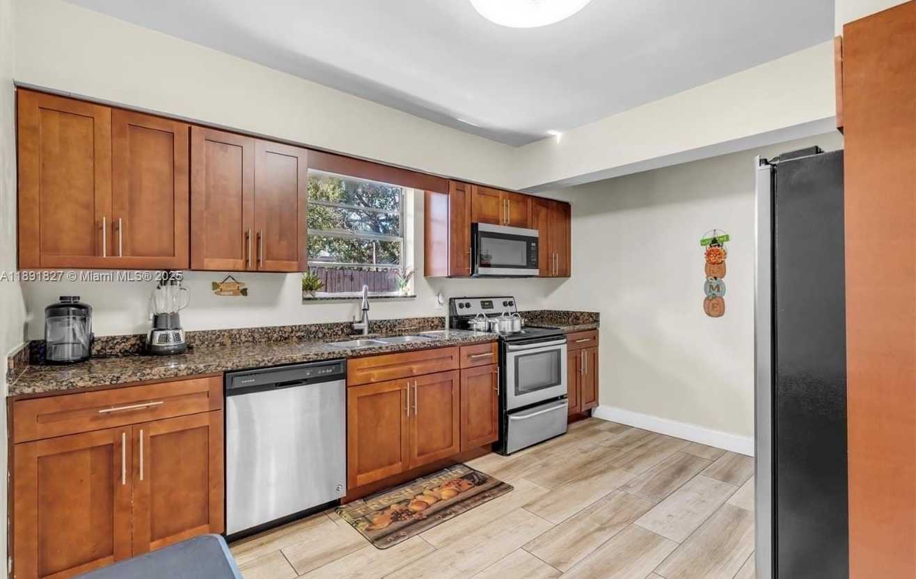 Small Image of 6441 ALLEN ST, Hollywood Number 13