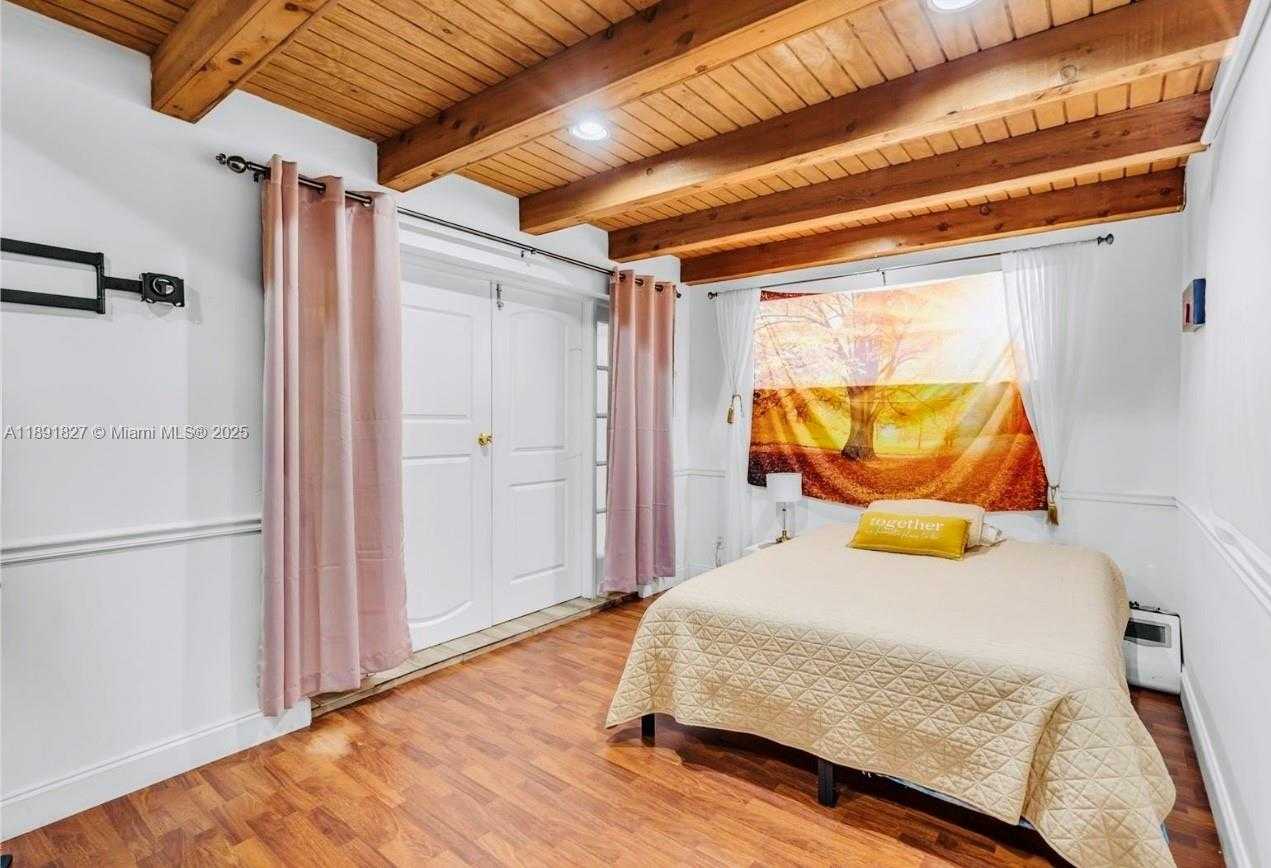 Small Image of 6441 ALLEN ST, Hollywood Number 15