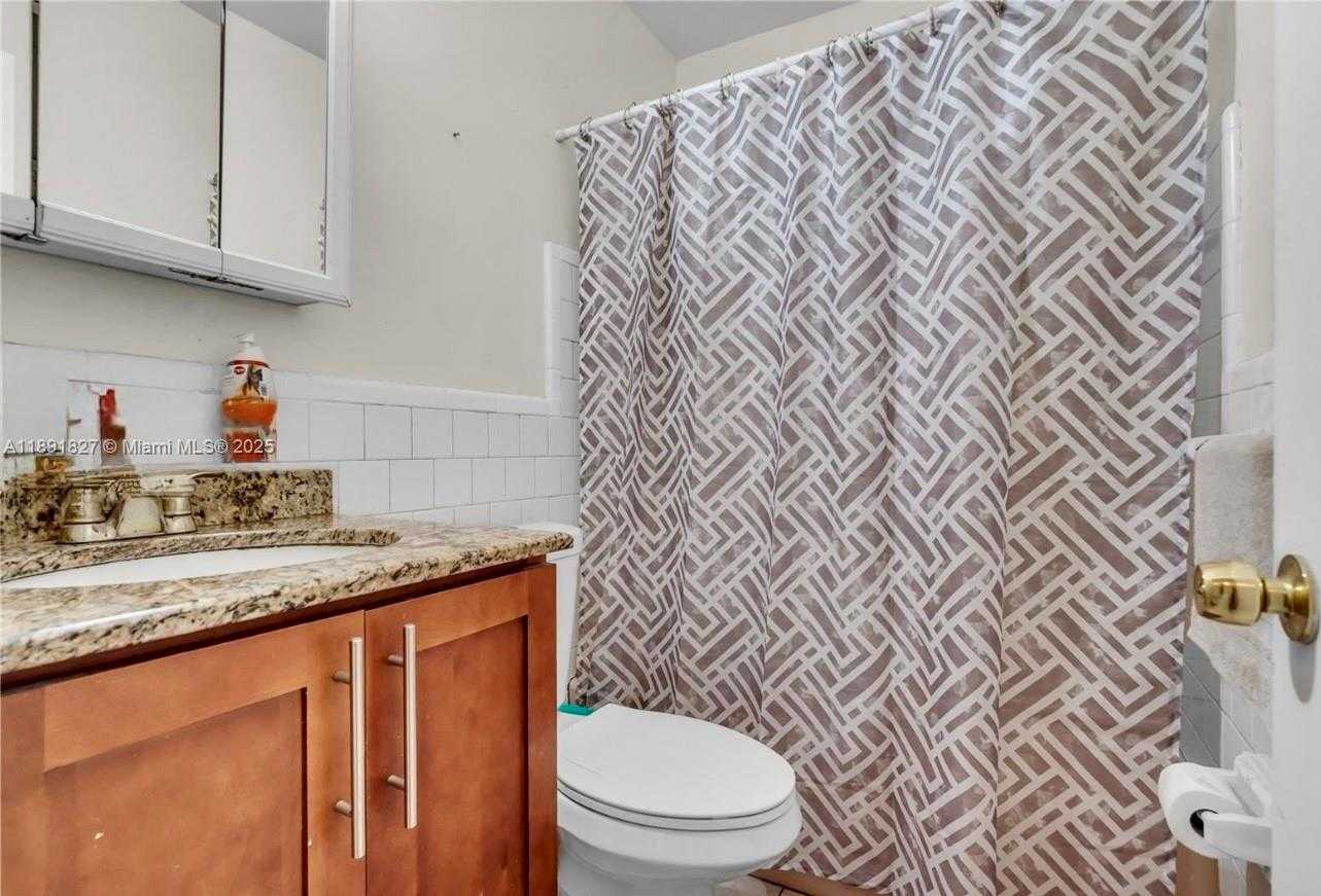 Small Image of 6441 ALLEN ST, Hollywood Number 19