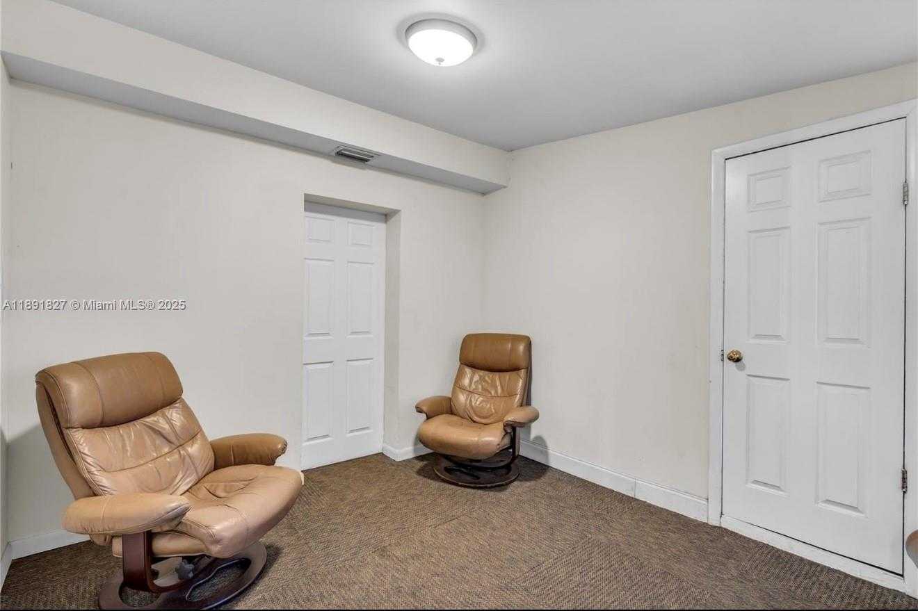 Small Image of 6441 ALLEN ST, Hollywood Number 22