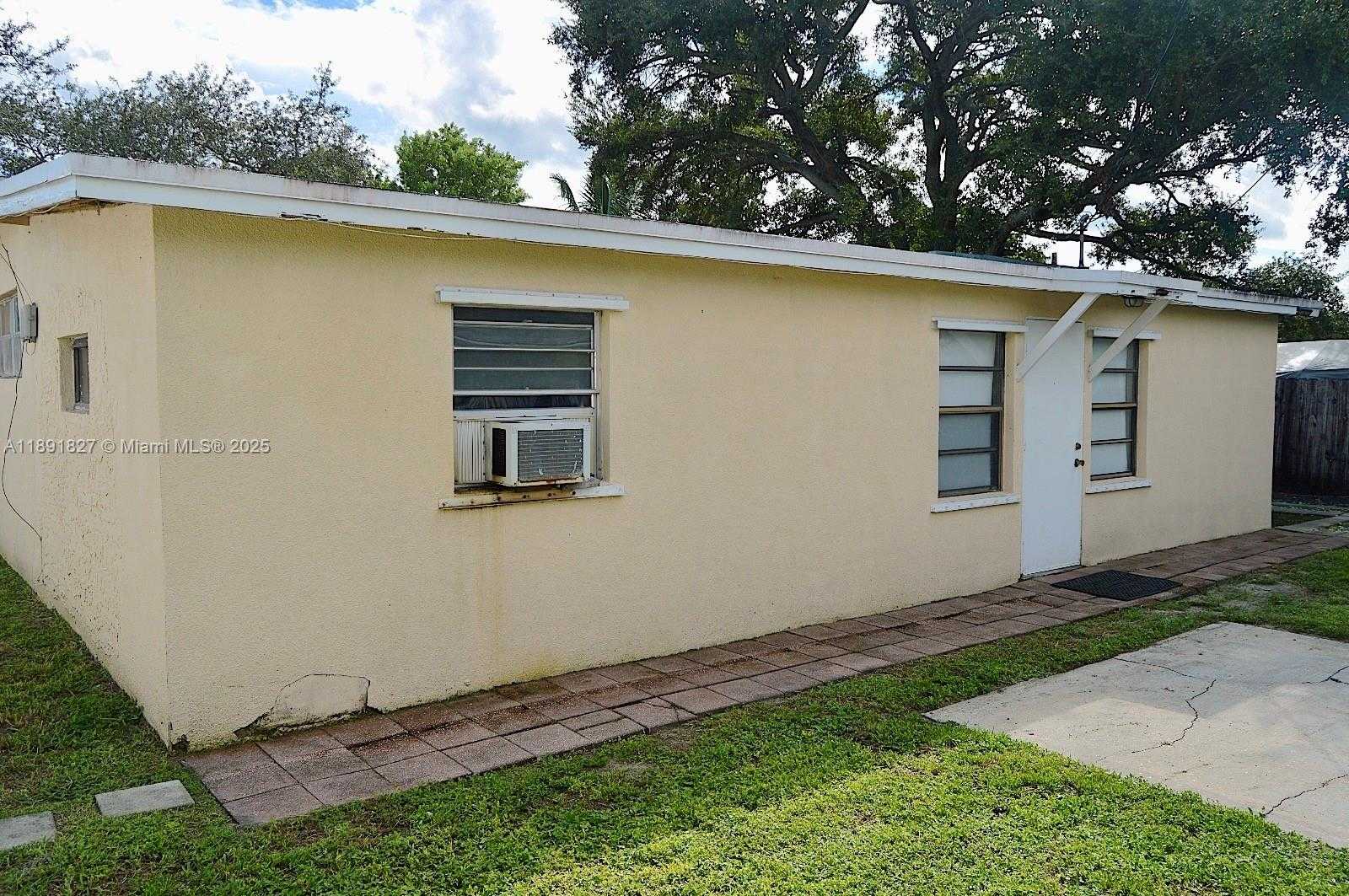 Small Image of 6441 ALLEN ST, Hollywood Number 6