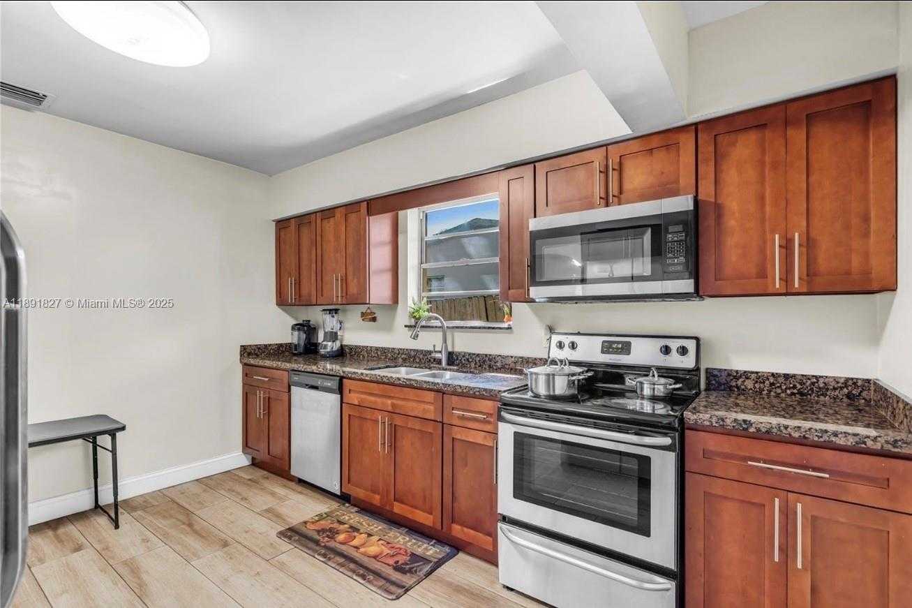 Small Image of 6441 ALLEN ST, Hollywood Number 9