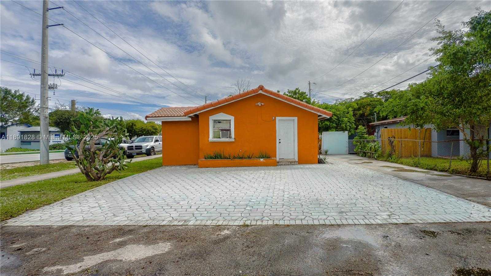 Small Image of 2112 NORTH WEST 5TH ST, Pompano Beach Number 2