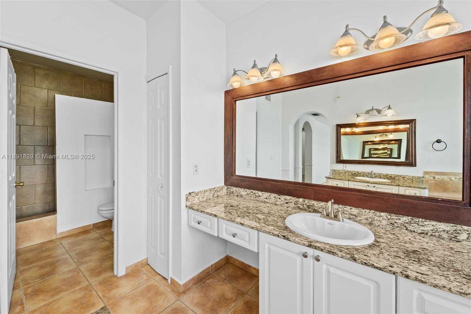 Small Image of 14391 NORTH WEST 83RD AVE, Miami Lakes Number 16