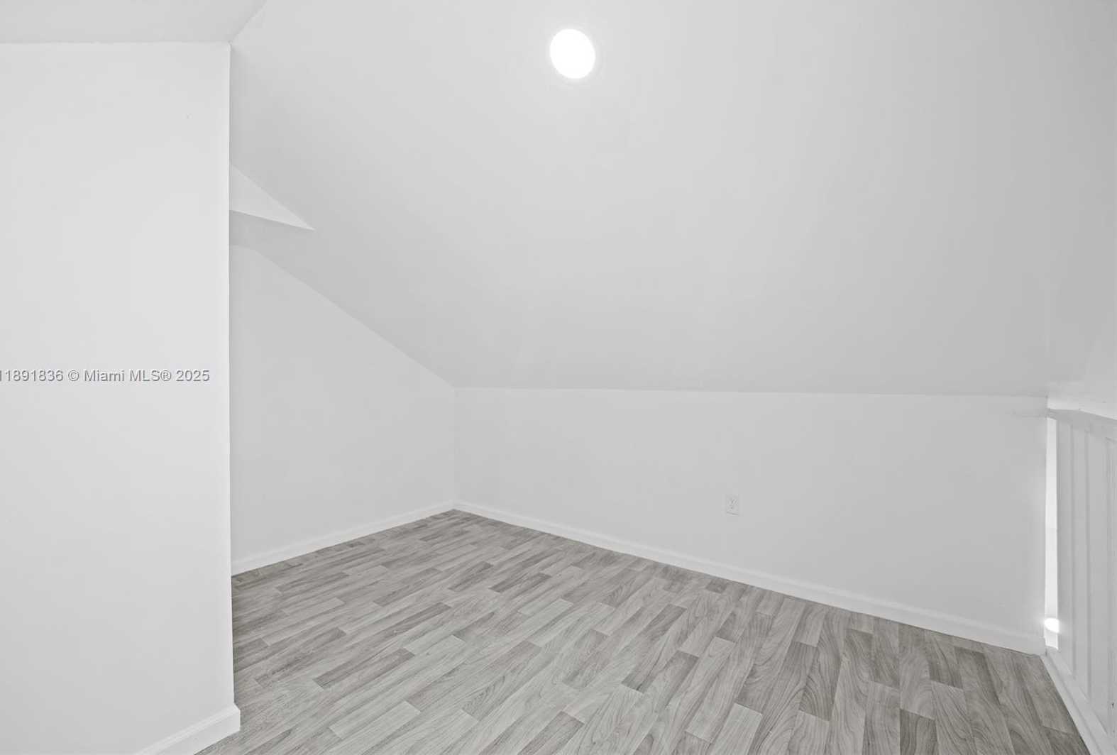 Small Image of 20620 SOUTH WEST 120TH PL, Miami Number 13