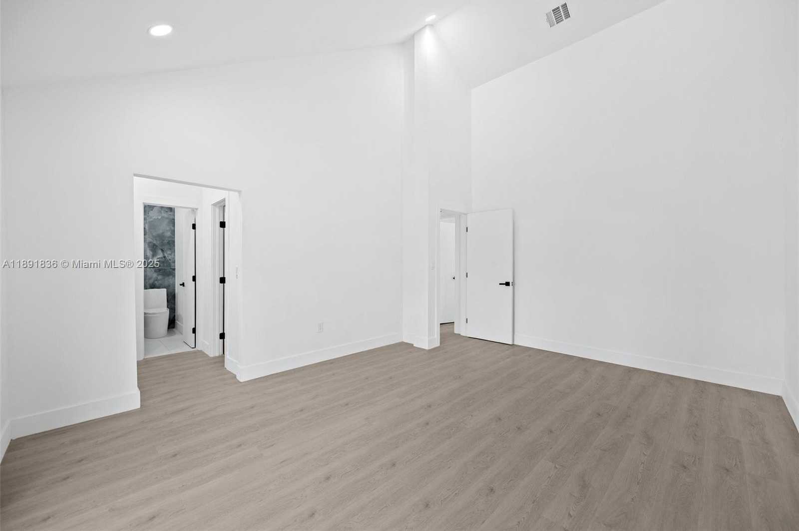 Small Image of 20620 SOUTH WEST 120TH PL, Miami Number 17
