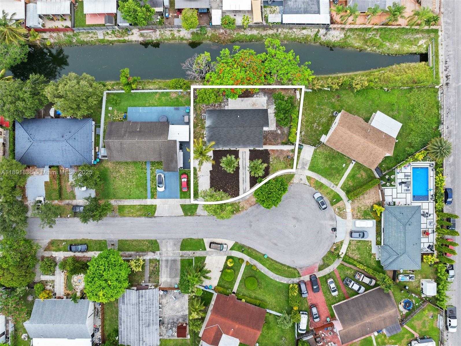 Small Image of 20620 SOUTH WEST 120TH PL, Miami Number 28