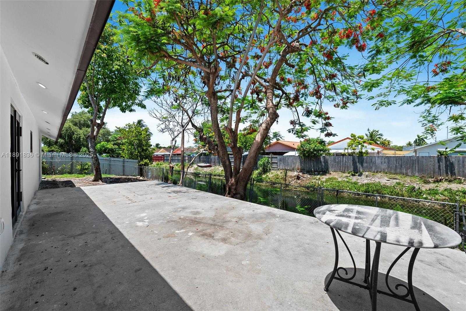 Small Image of 20620 SOUTH WEST 120TH PL, Miami Number 36