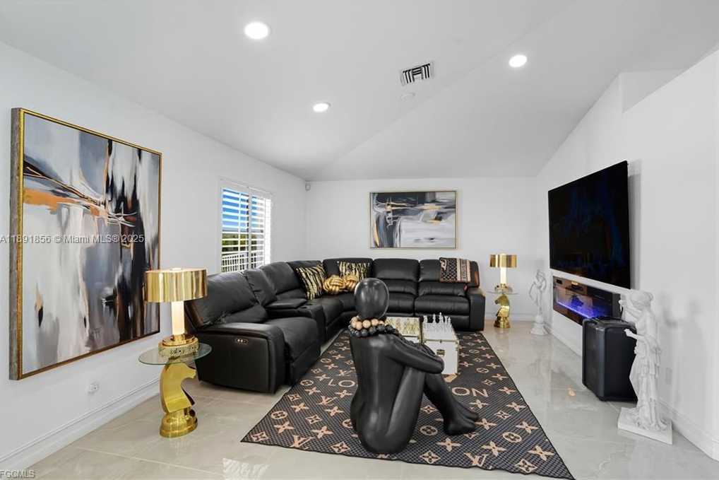 Small Image of 3235 NW 17TH LN, Other City - In The State Of Florida Number 13