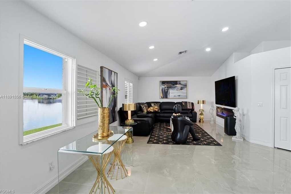 Small Image of 3235 NW 17TH LN, Other City - In The State Of Florida Number 14