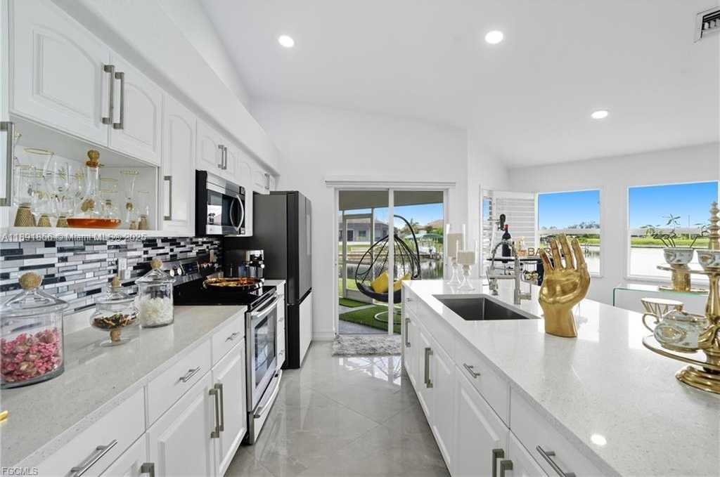 Small Image of 3235 NW 17TH LN, Other City - In The State Of Florida Number 18