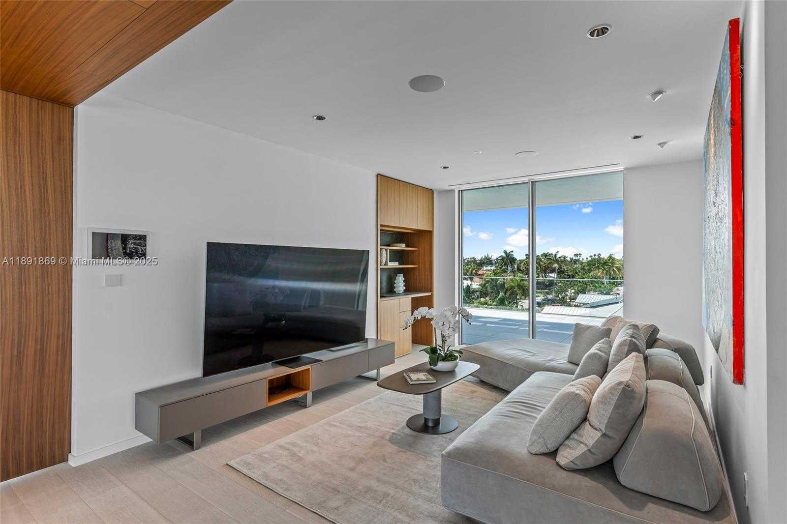 Small Image of 2131 NORTH EAST 15TH ST, Fort Lauderdale Number 47